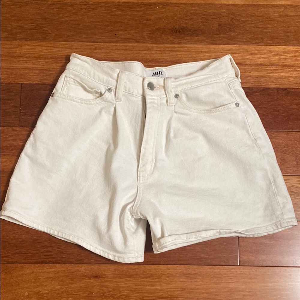 Just Black Cream Jean Shorts High-Waist Textured